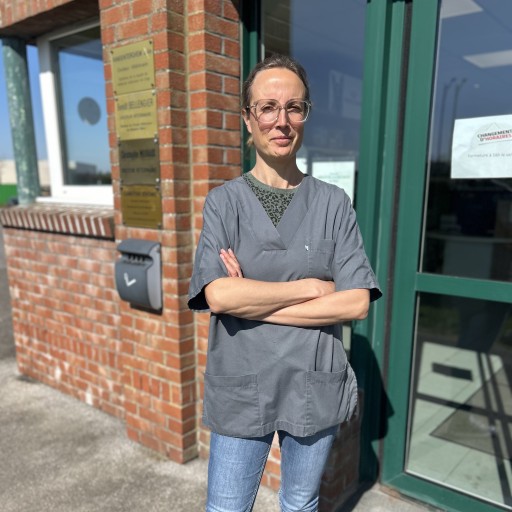 Dr Julie Vandenterghem